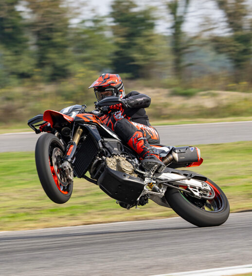 Ducati-Hypermotard-Mono-DWP24-Elettronica-carousel-imgtxt-677×740-03