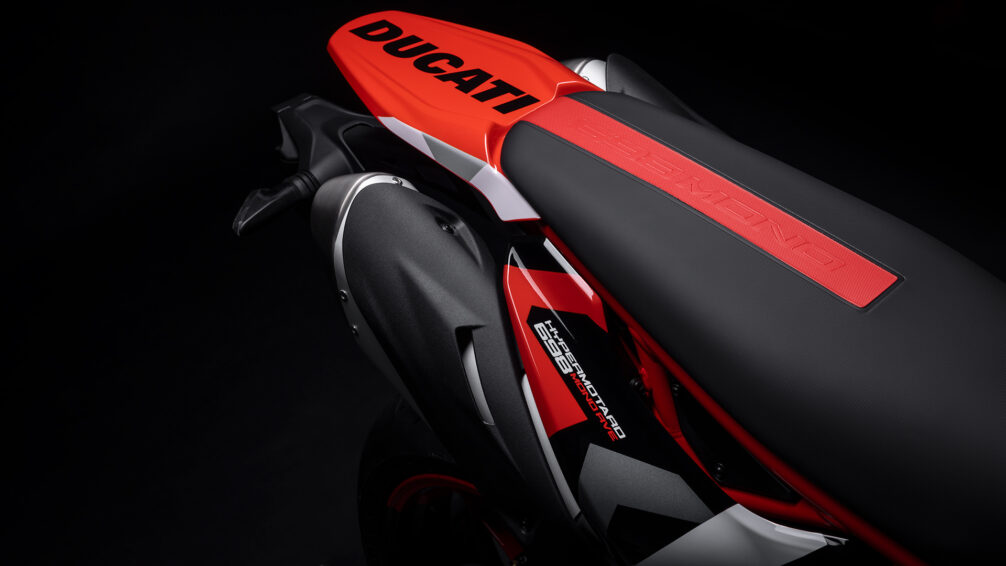Ducati-Hypermotard-Mono-DWP24-Tech-spec-gallery-1920×1080-04